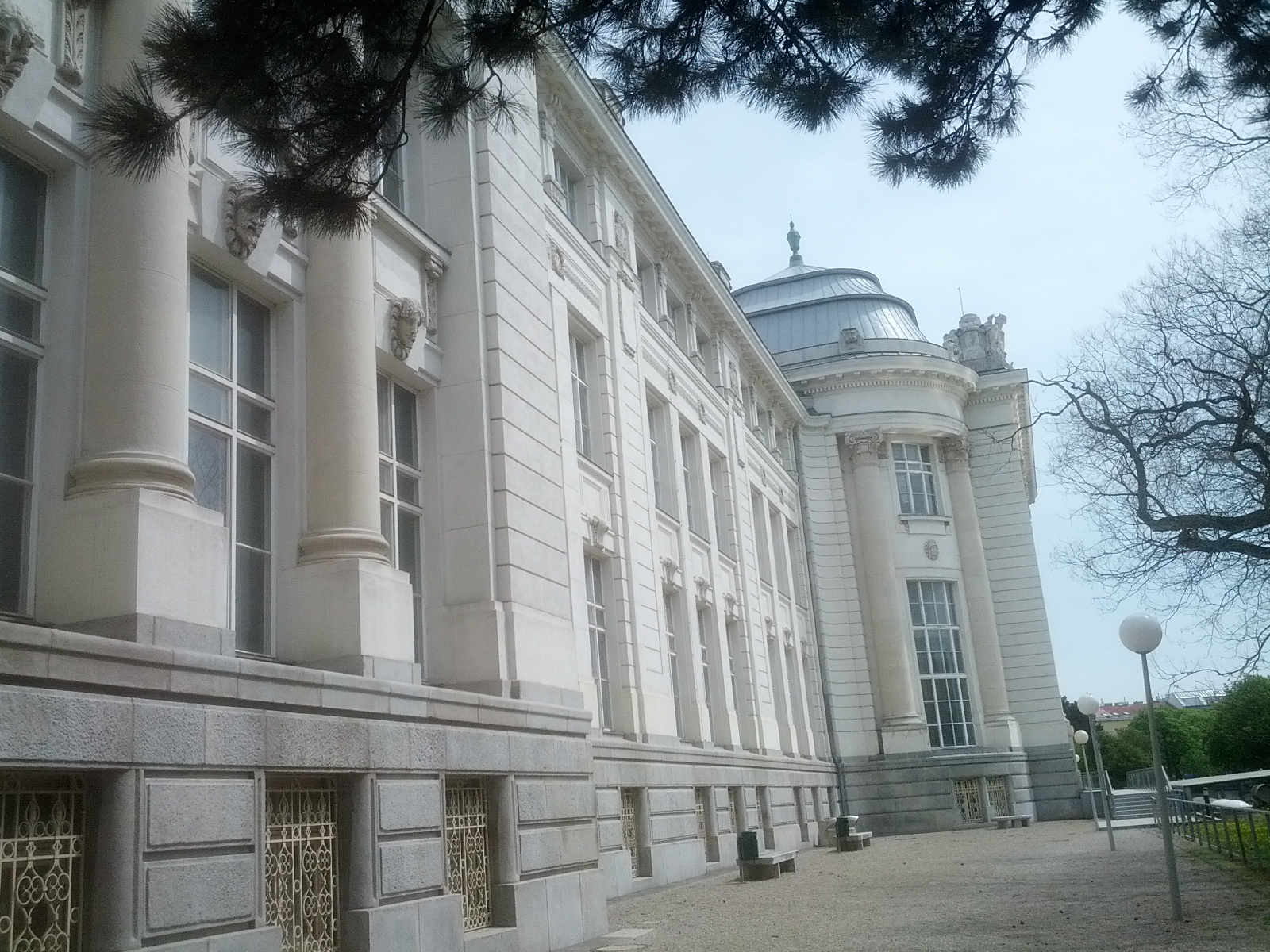 ...with some decent looking buildings