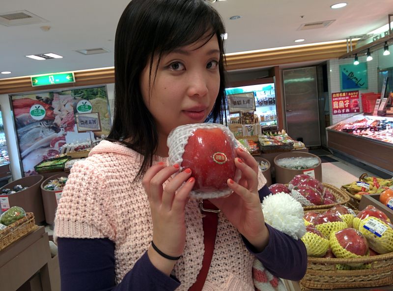 Here's a giant steph, with a miniature apple for scale.