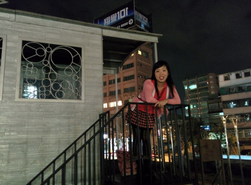 This photo was taken in a very dark environment. Hooray for HDR!